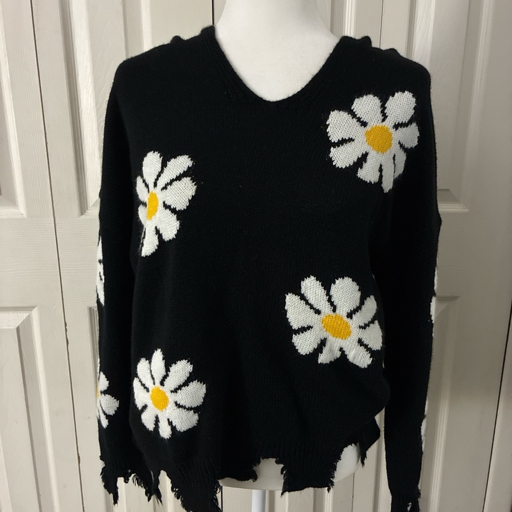 Hazel Moon Women's Black Daisy Distressed Knit Pullover Sweater V-Neck XL